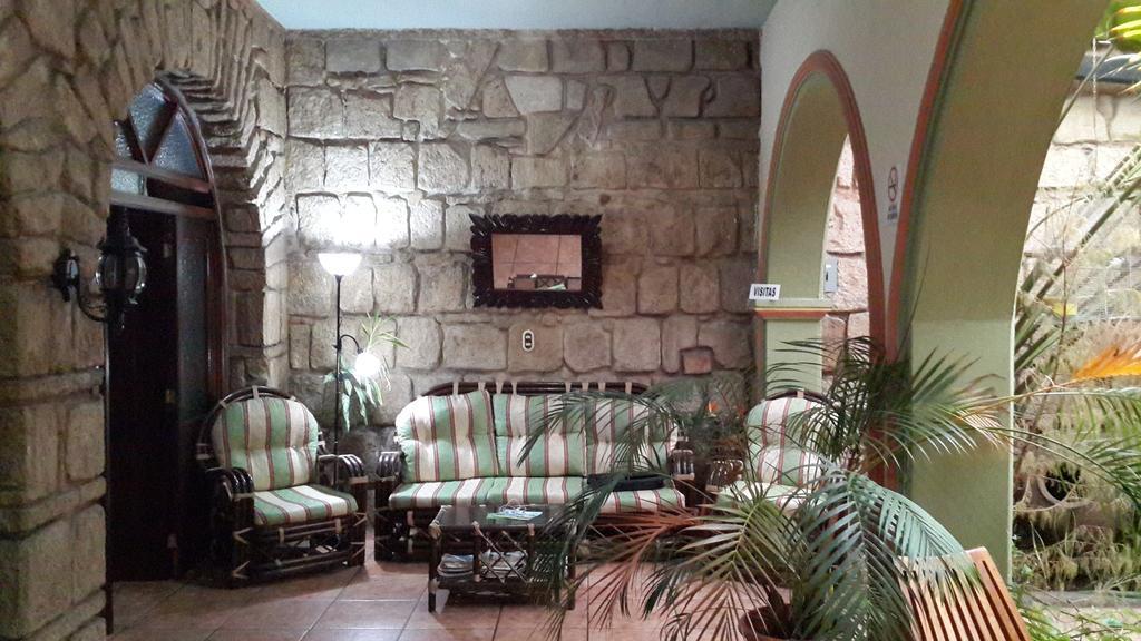 Hostal Casa Dona Mercedes Кесальтенанго Экстерьер фото